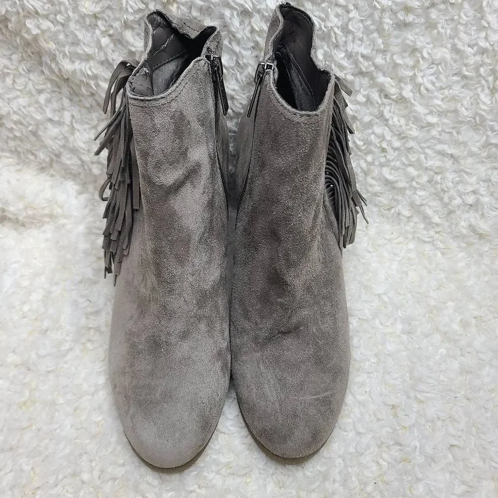 Vince Camuto Hayzee Fringed Western Inspired Ankle Boots sz 8.5‎